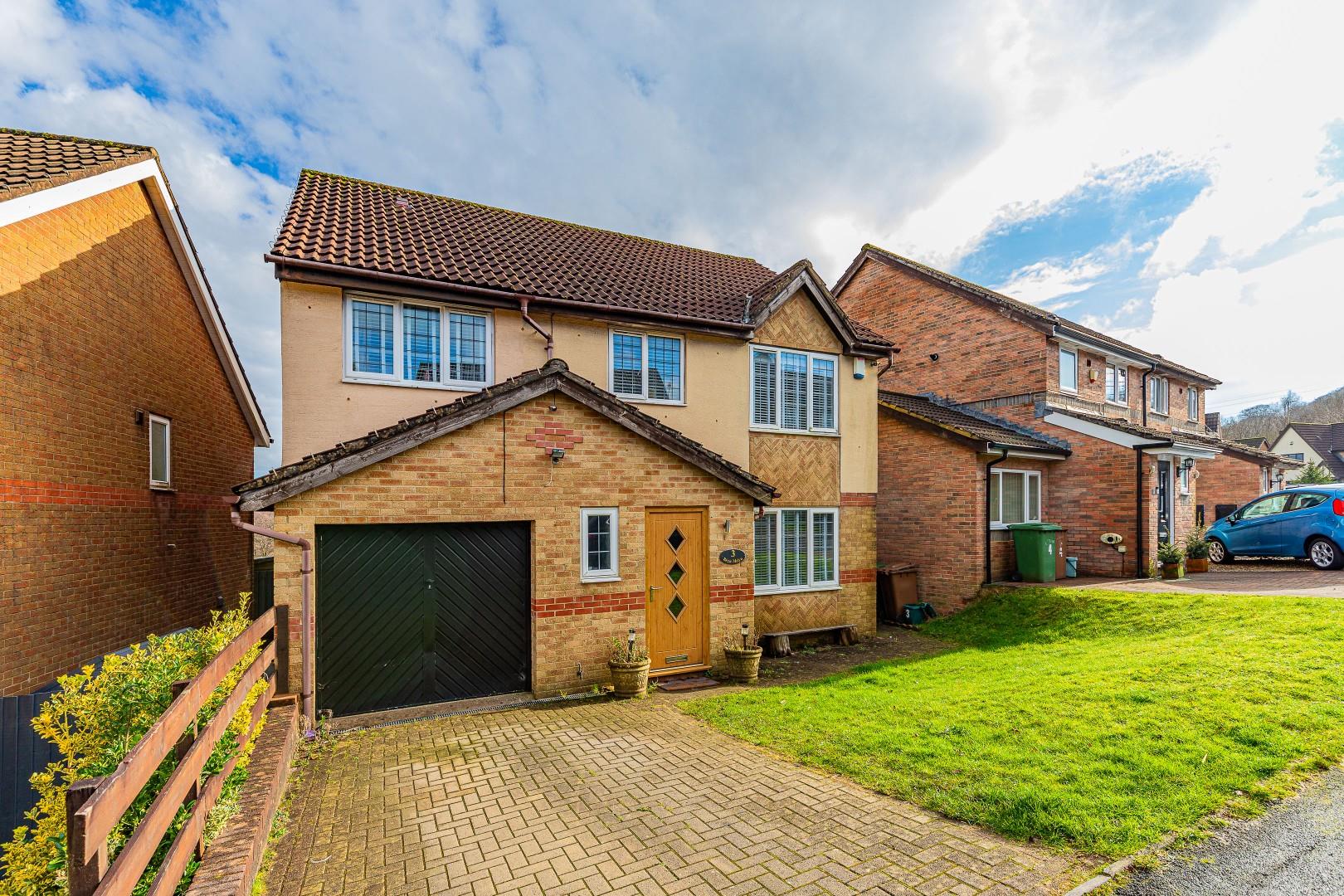 Pant Llygodfa, Castle View, CF83 1TT